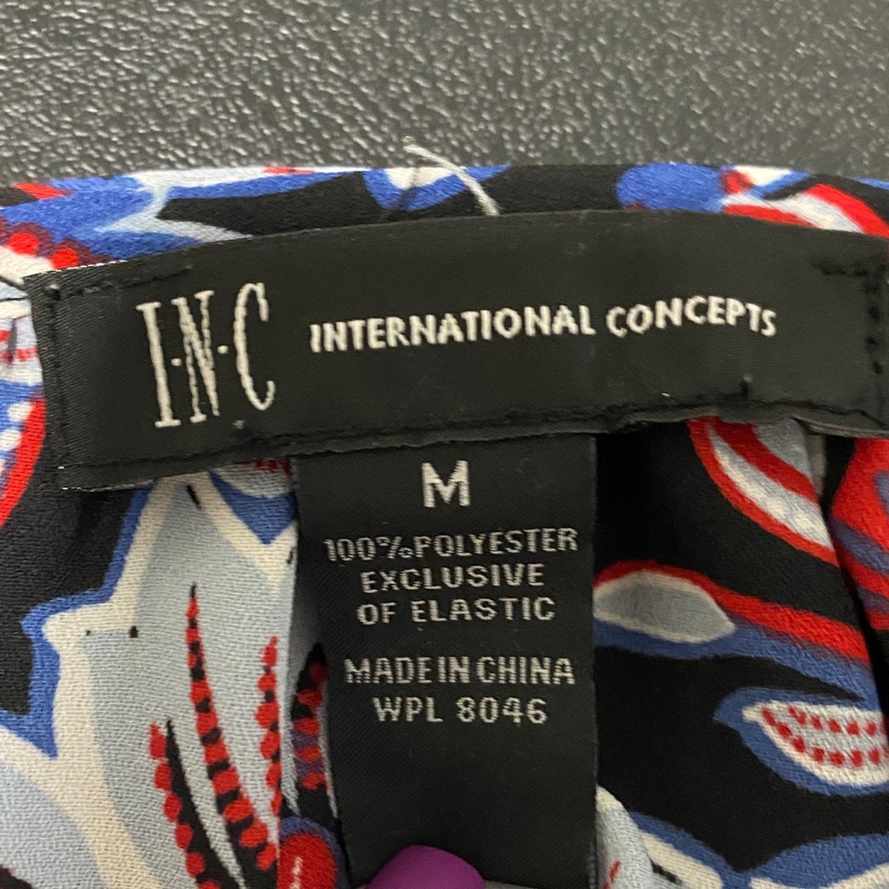 INC International Concepts Blouse Medium Red Blue - Picture 3 of 4